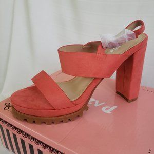 Women's size 9 coral platform shoes by Pazzle; NIB